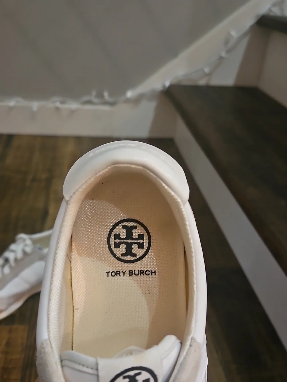 Tory Burch Hank Women'spSuede Low Top Sneakers Suede Size 7.5